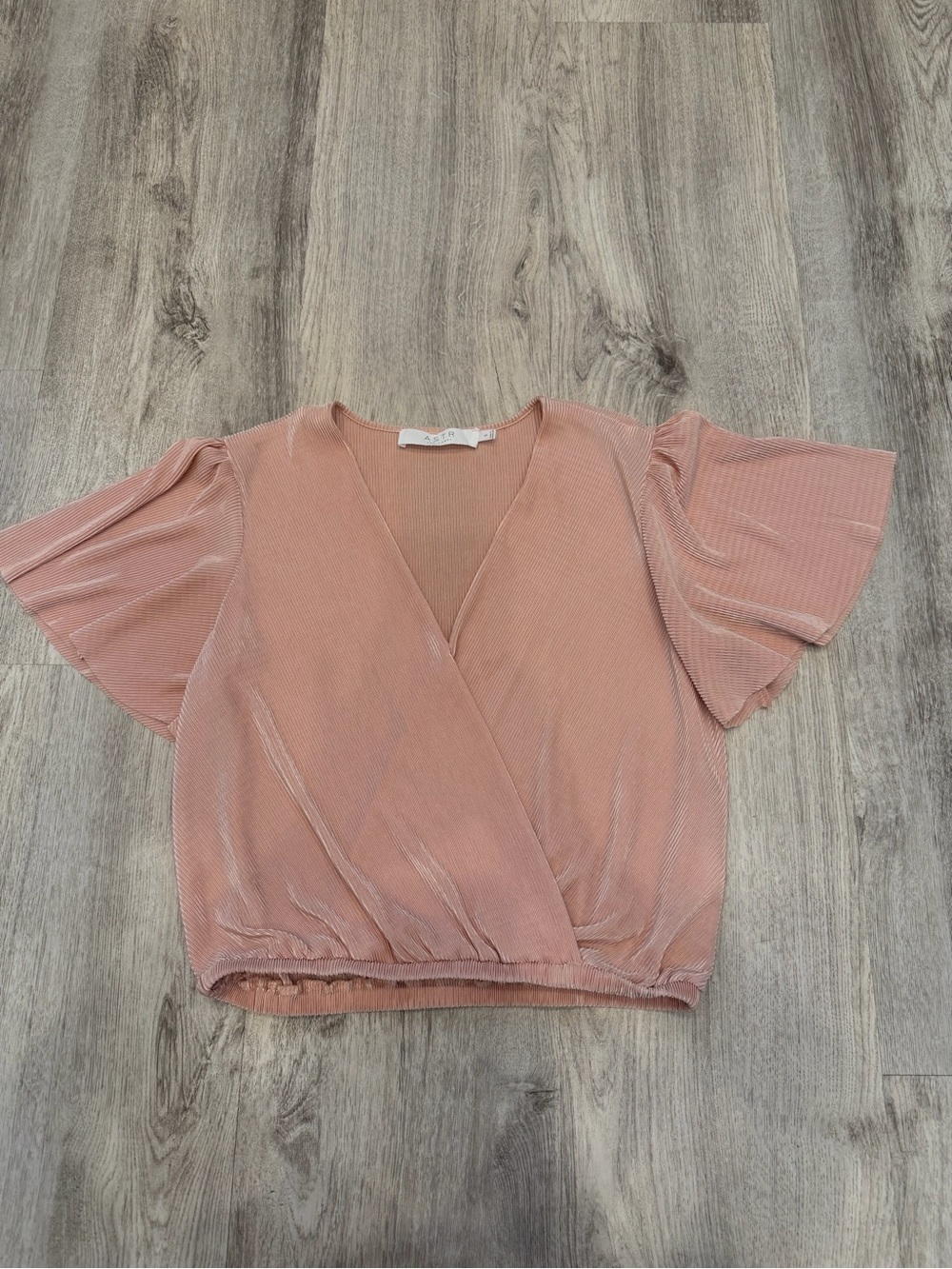 ASTR The Label Small Dusty Rose Velvet Flutter Sleeve Wrap Crop Top